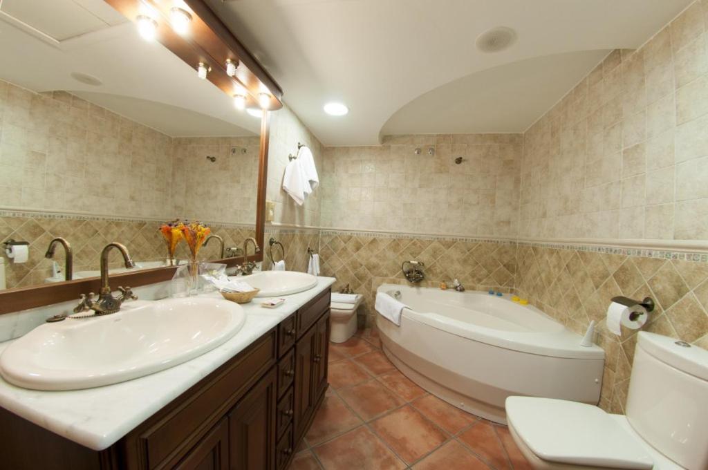 פסטרנה Hostal Rural Los Telares מראה חיצוני תמונה