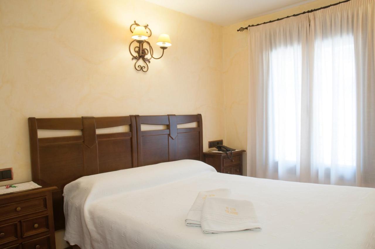 פסטרנה Hostal Rural Los Telares מראה חיצוני תמונה