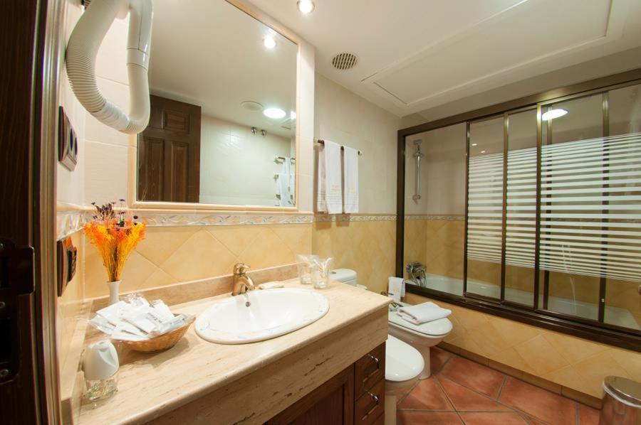 פסטרנה Hostal Rural Los Telares מראה חיצוני תמונה