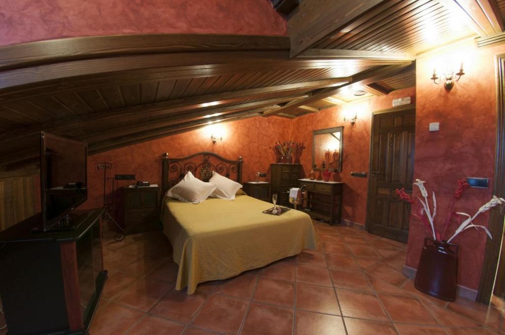 פסטרנה Hostal Rural Los Telares מראה חיצוני תמונה