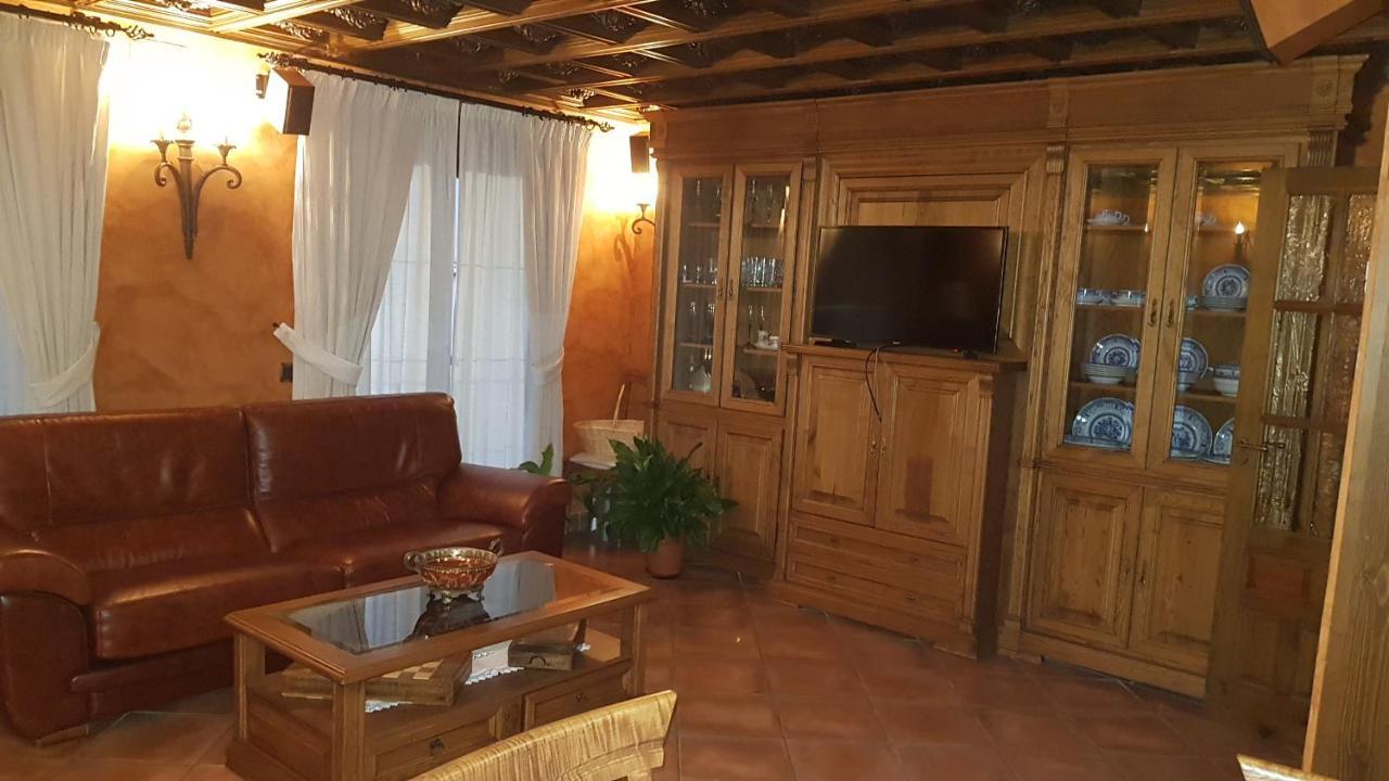 פסטרנה Hostal Rural Los Telares מראה חיצוני תמונה